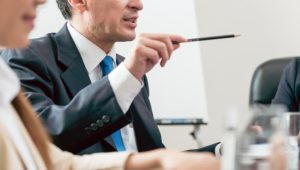 ¿Cuál es la diferencia entre Dictamen e Informe? 5 diferencia entre Dictamen e Informe